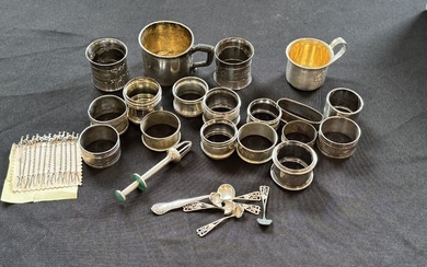 LOT OF STERLING SILVER CHILDS CUPS AND NAPKIN RINGS
