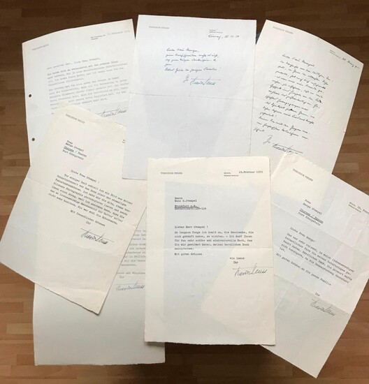 Letter archive (two autograph and five typed letter signed)