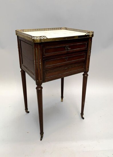 Mahogany veneer CHIFFONNIERE TABLE opening by three drawers in front,...