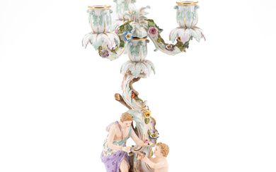 Meissen | CHANDELIER WITH ROCAILLES, VENUS AND CUPID