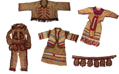 [NATIVE AMERICAN] Early 20th c. Clothing w/ Eastern Woodland Style Beadwork