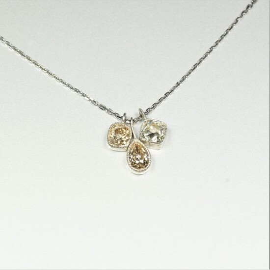 Necklace in 18K (750/oo) white gold with 3...