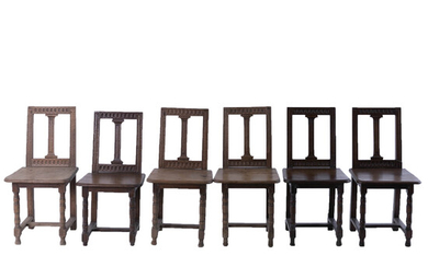 Reeks van zes ietwat verschillende stoeltjes. Notenhout. Frankrijk, 18de eeuw. Herkomst: Jan Koldeweij Antiek