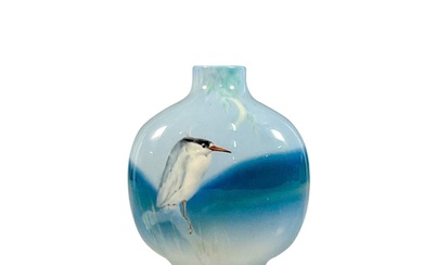 Royal Doulton Titanium Harry Allen Vase, Night Heron