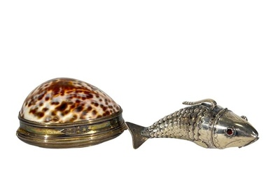 SILVER MOUNTED COWRY SNUFF BOX w/ ARTICULATED FISH