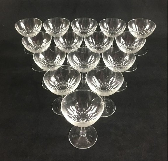 Set of 15 Clear Crystal Classic Pedestal Champagne