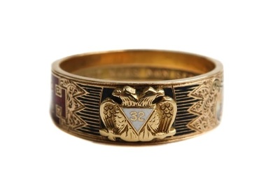 14k Yellow Gold and Enamel Masonic Men's Ring, Size 13