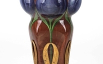 Blütenförmige Vase mit einer Montierung der Fa. Orivit AG, Köln-Ehrenfeld, um 1900