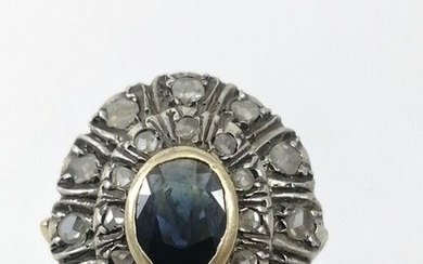 18 kt. Gold - Ring - 0.70 ct Sapphire - Diamonds
