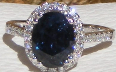 18 kt. White gold - Ring - 4.33 ct Blue sapphire VVS1 certified not heated by Laboratoire GIA - Diamonds VS