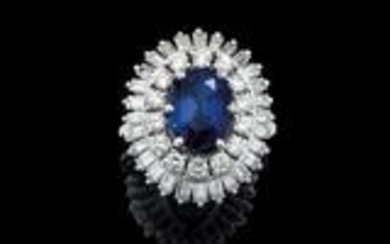 A diamond ring with an untreated sapphire c. 4.20 ct