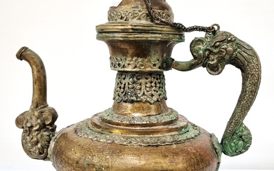 A CHINESE QING DYNASTY DRAGON HANDLED 'BANQUET SIZE' BRASS TEAPOT