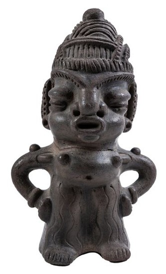 A Central American pottery female idol