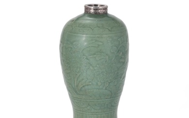 A Chinese 'Longquan' celadon glazed vase