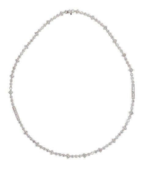 A DIAMOND RIVIERE NECKLACE IN 18CT WHITE GOLD, COMPRISING ONE HUNDRED AND SIX ROUND BRILLIANT CUT DIAMONDS TOTALLING 6.57CTS, TOTAL...