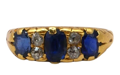 A LATE VICTORIAN/EARLY EDWARDIAN YELLOW METAL, SAPPHIRE AND DIAMOND...