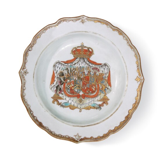 A Rare Small Chinese Export Princely Armorial Dish for the German Market Qing Dynasty, Qianlong Period, Circa 1750 | 清乾隆 約1750年 粉彩紋章圖小盤