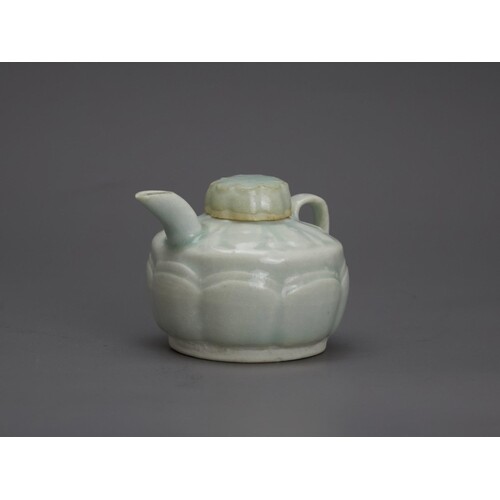 A good Qingbai Waterdropper and Cover?Southern Song Dynasty...
