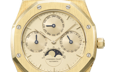 AUDEMARS PIGUET. A VERY RARE AND ATTRACTIVE 18K GOLD AUTOMATIC...