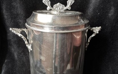 Amazing British 19th-20th Century (Époque Edward VII 1901-1910) Champagne bucket and cover