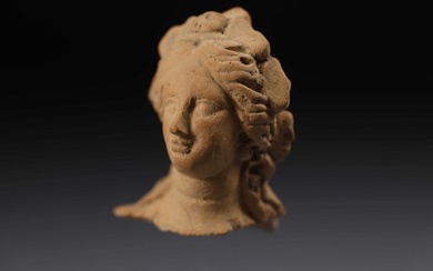 Ancient Greek female head - 4.5 cm