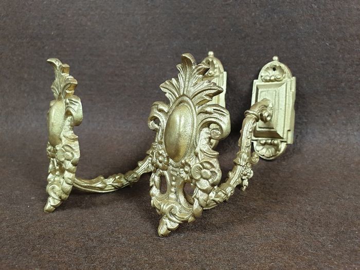 Ancient pair of hooks for curtain rod (2) - bronze - Late 19th century