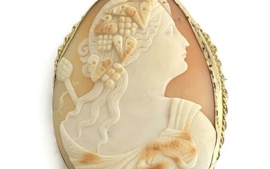 Antique Victorian Cameo Shell Pendant Brooch Pin Yellow Gold Plated, 24.19 Grams