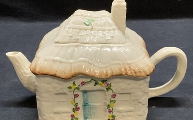 BELLEEK Porcelain Cottage Teapot, Ireland