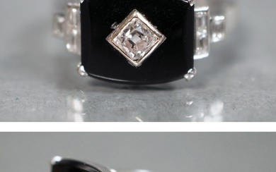 Bague sertie de diamants et d'onyx, PM 750, env. années 1920/30, ,diamant central taille ancienne...