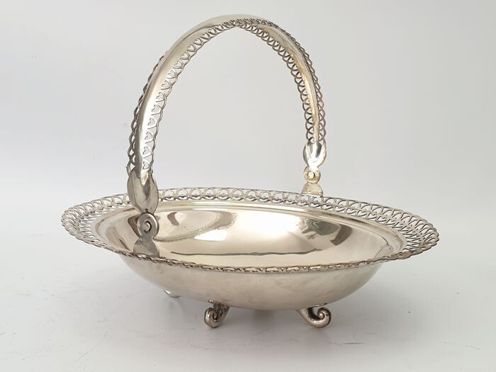 Basket - .833 silver - Europe - Mid 20th century