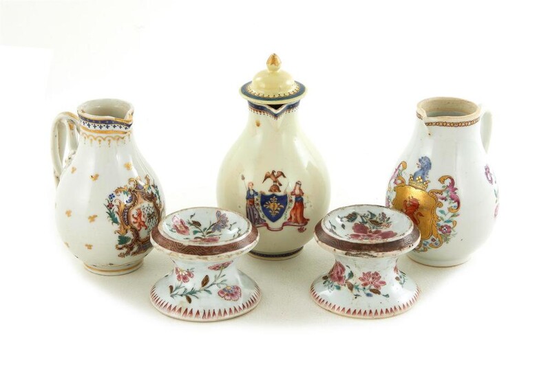 Chinese Export Armorial porcelain creamer pitchers, and pair salt cellars (5pcs)