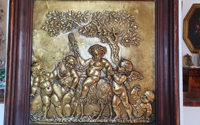 Dal modello di Clodion - Relief, Sculpture, "putti game" - 69 x 69 cm (1) - Brass - Late 19th century
