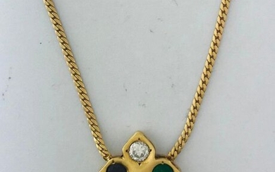 Drapery necklace in 750°/°° gold decorated with a central clover motif set with a diamond set with a fine sapphire and emerald stone, Gross weight: 11.06g