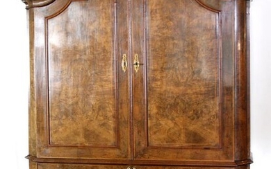 Elegant cabinet - Burr walnut, Walnut, glued on oak - about 1740/1760