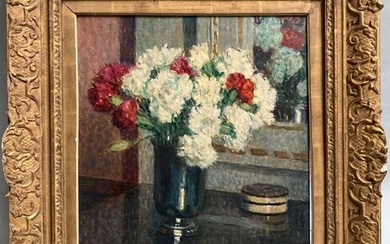 Emile MESNAGER (XIX-XXème) Bouquet de fleurs dans une timbale posée sur la cheminée Huile sur...