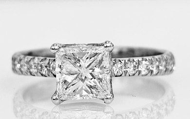 Engagement ring White gold Diamond (Natural) - Diamond