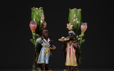 Faïence d'Onnaing - Paire de vases en barbotine en forme de fleur à décor orientaliste,...