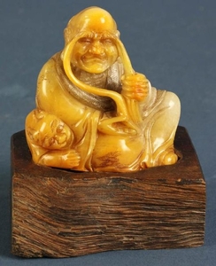 Fine Chinese Carved Shoushan Stone Figure