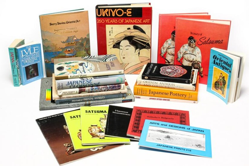 GROUP OF BOOKS ON ASIAN AND JAPANESE ACCESSORIES.