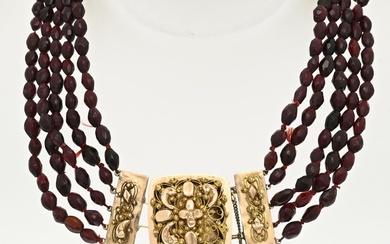Garnet necklace with gold regional lock