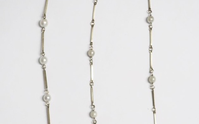 Halskette mit Perlbesatz, Länge ca. 54cm, mit passendem Armband, 585er...