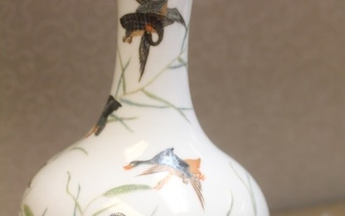 Hand painted antique Chinese Republic Period Vase