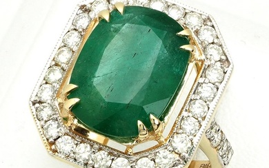 IGI Certified - 14 kt. Bicolour - Ring - 6.21 Cts Intense Green Emerald - 1.06 Cts - 36PCs Natural Diamond