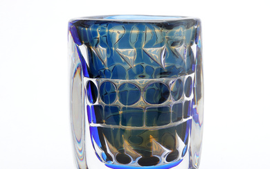 INGEBORG LUNDIN. Vase, glass, ariel, yellow-toned underwing, blue overhang, Orrefors, signed, designed 1967.