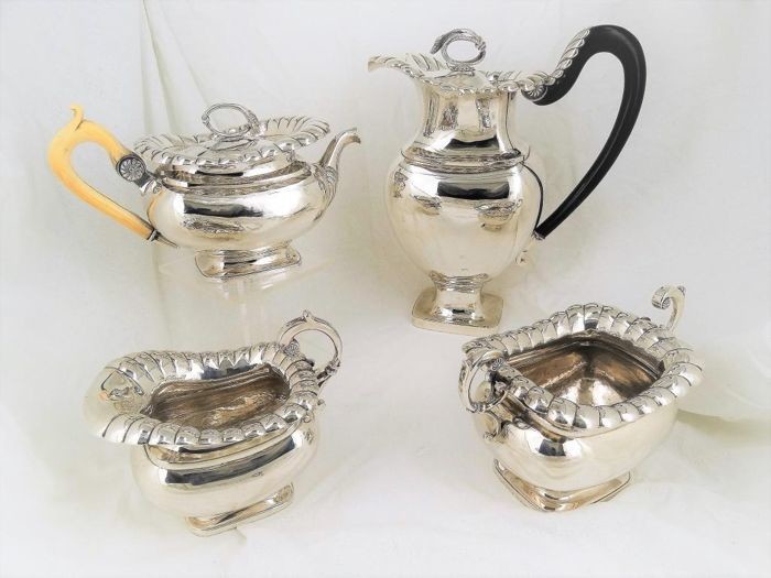 Impressive heavy 4-part silver coffee set. - .934 silver -Bennewitz & Zonen Amsterdam- Netherlands - First half 19th century