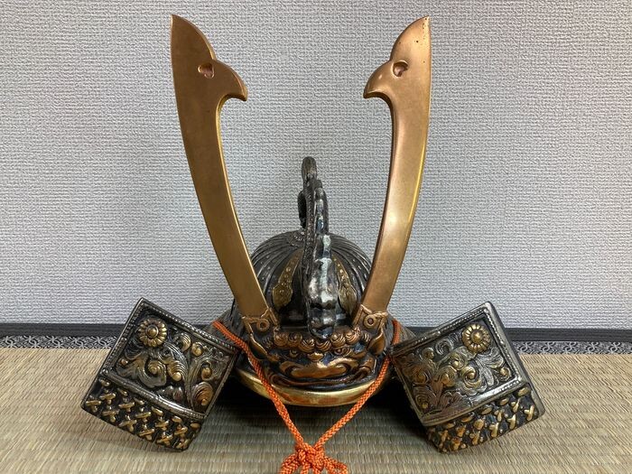 Kabuto - Bronze - Very fine samurai helmet - Japan - Showa period (1980)
