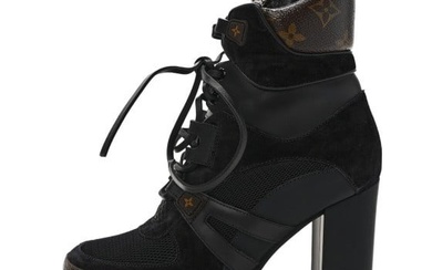 Louis Vuitton Patent Calfskin Monogram Star Trail Ankle Boots 39 Black