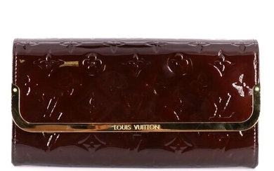 Louis Vuitton Rossmore Clutch Bag in Amarante Monogram Vernis