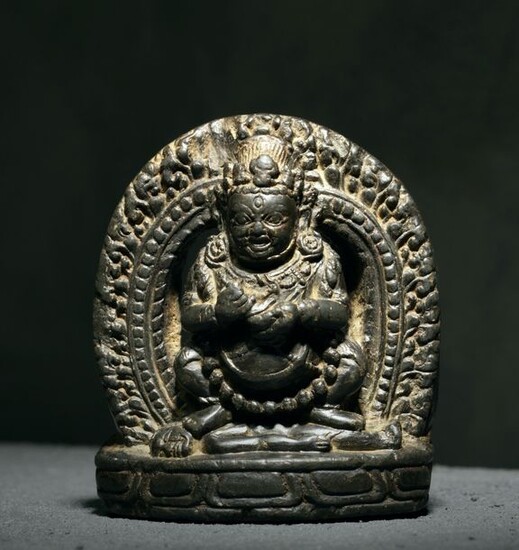 Mahakala Tibet ca 14° siècle Pierre noire.…