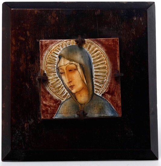 Mattonella con raffigurazione della Vergine Probabilmente Gubbio, Aldo Ajò, XX secolo